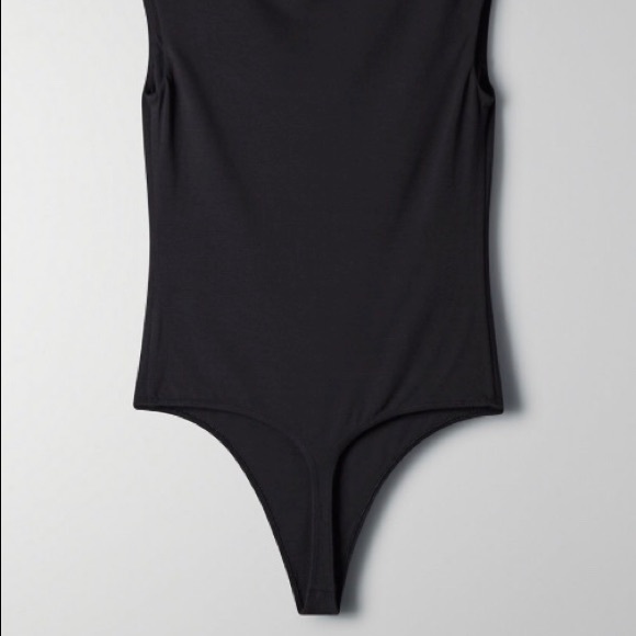 Aritzia Retrograde Bodysuit in Camille NWT - Picture 2 of 3